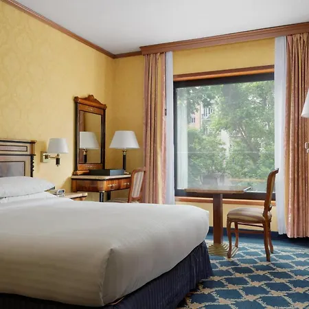 Marriott Hotell 4*