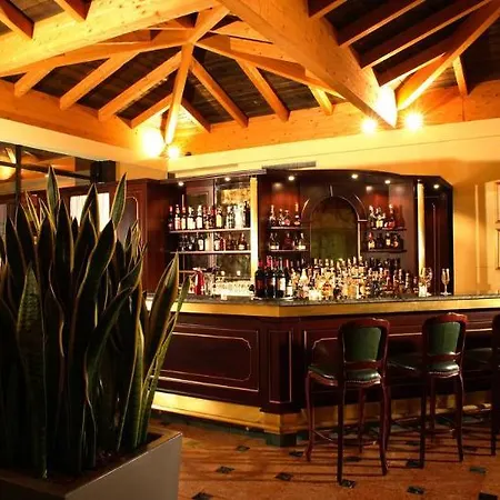 米兰万豪酒店 4*