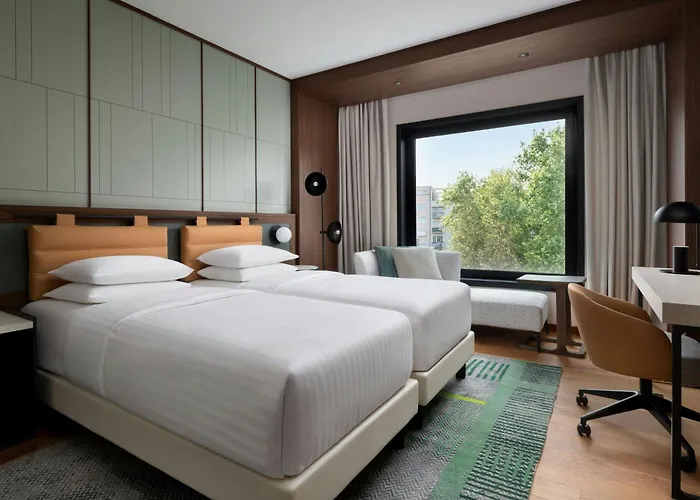 ホテル マリオット 4*