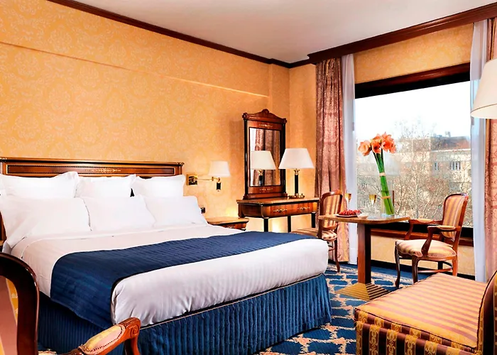 ホテル マリオット 4*