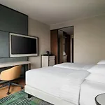 밀란 메리어트 호텔 4*