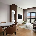 밀란 메리어트 4*